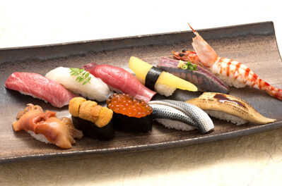 極にぎり（お椀・日替りデザート付）