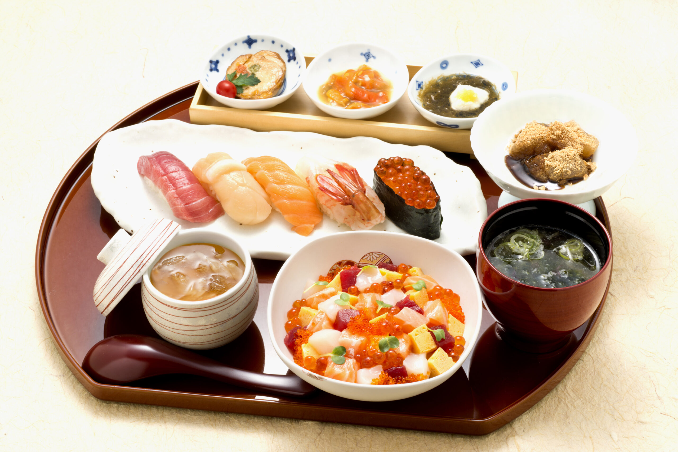 海鮮ばらちらしとお寿司の欲張り御膳