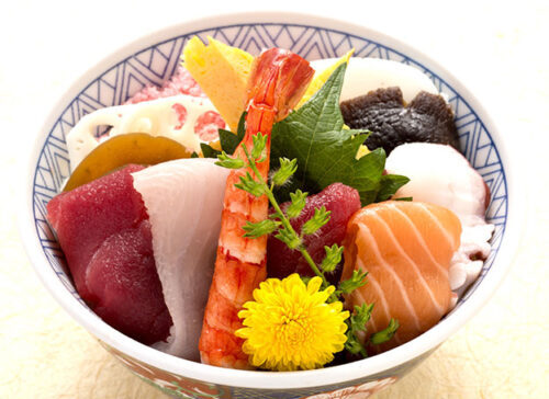 桜ちらし（お椀またはうどん付）