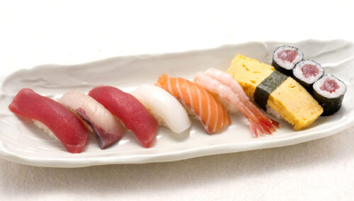 桜にぎり（お椀またはうどん）