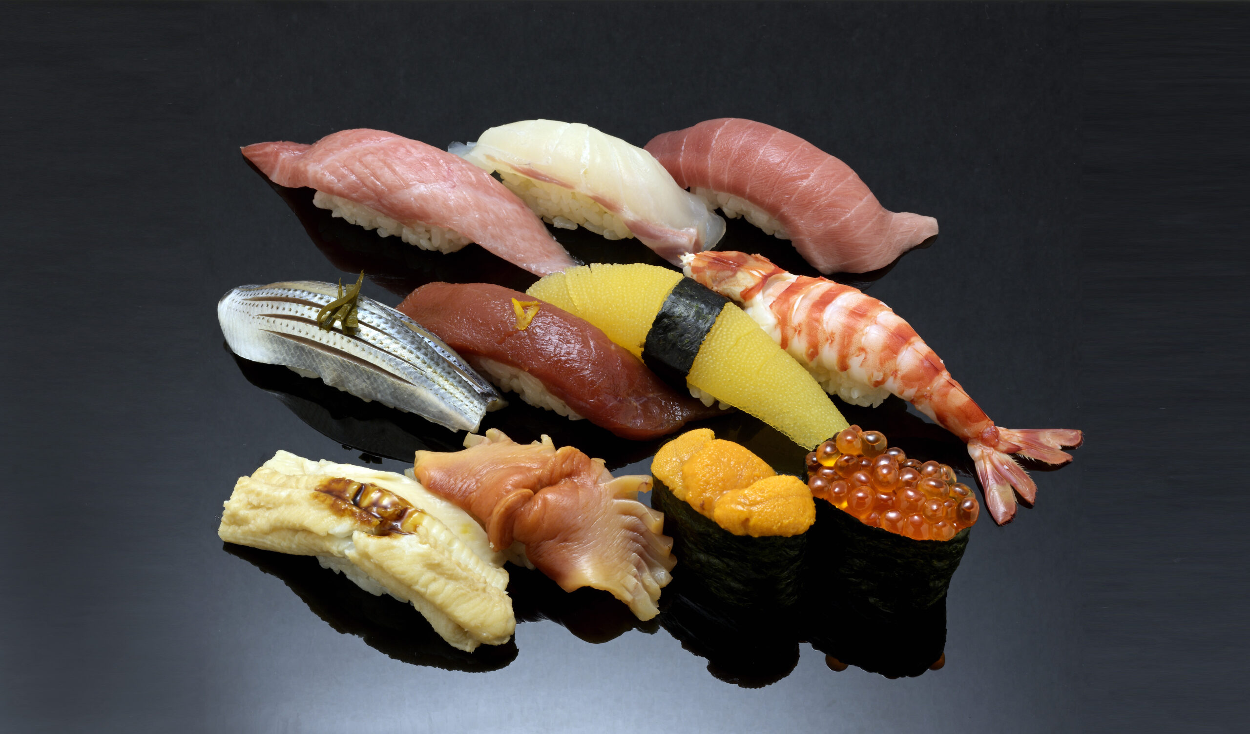 築地特撰にぎり11貫（お椀と有機野菜のサラダ付）