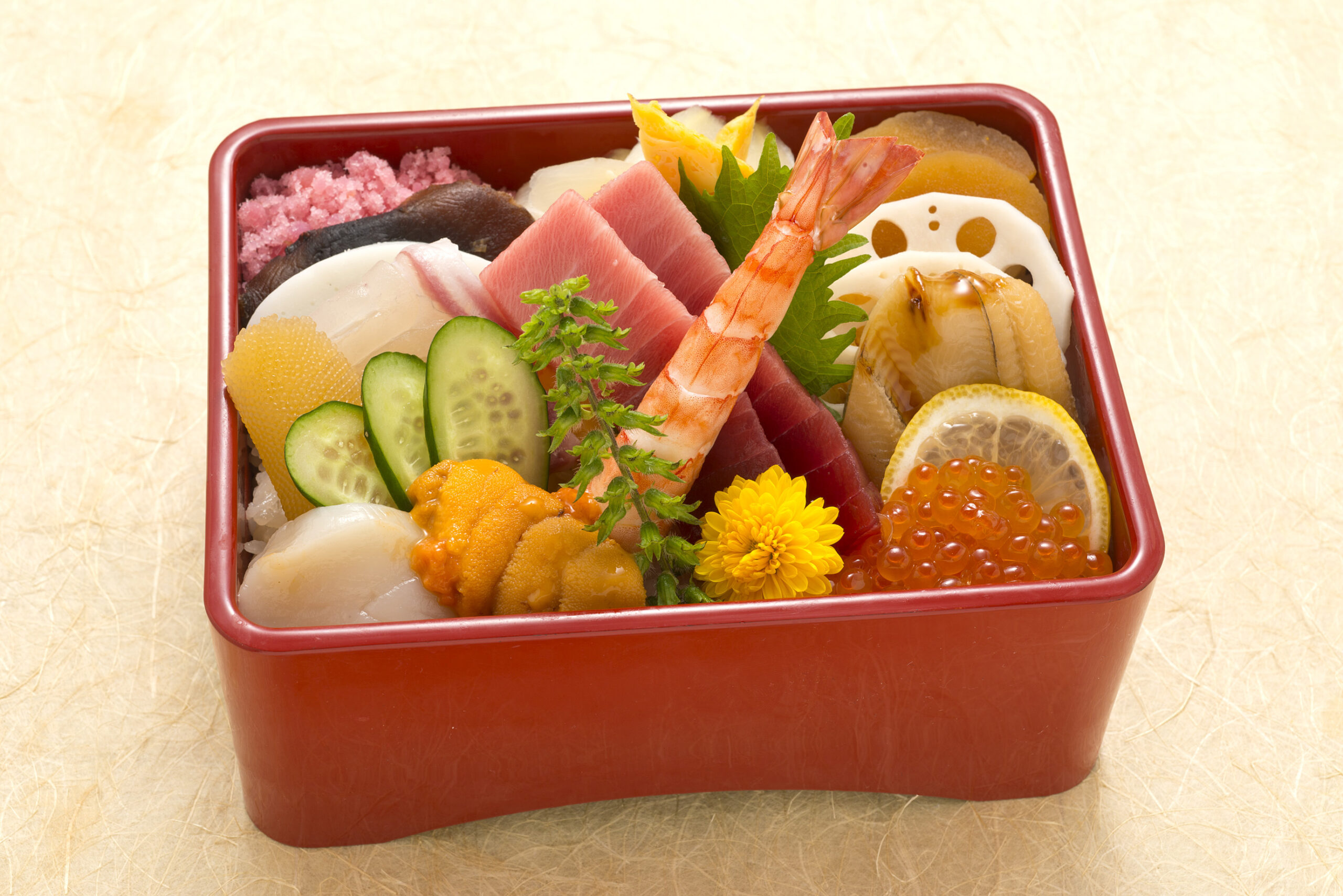 寿ちらし（お椀・茶碗蒸付）
